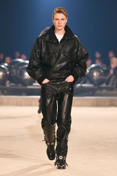 Look 46
